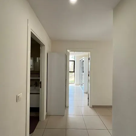 Bir Bir Salon Denize 300 Metre Mesafede Διαμέρισμα Camyolu