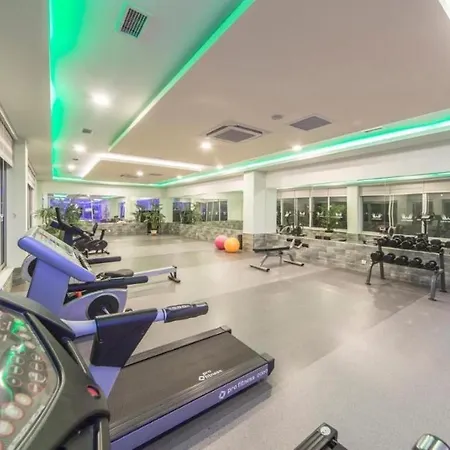Bir Bir Salon Denize 300 Metre Mesafede * Camyolu